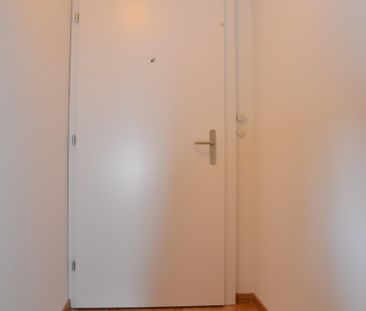 "moderne 2-Zimmer-Wohnung an zentraler Lage mit Balkon" - Photo 1