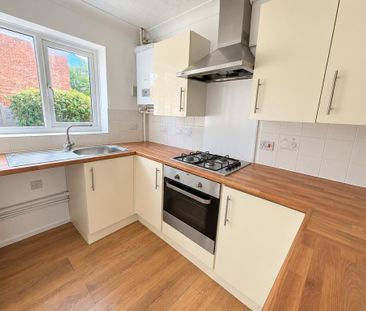 3 bedroom end of terrace house to rent - Photo 5