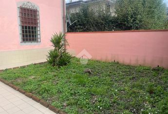 Casa indipendente in affitto