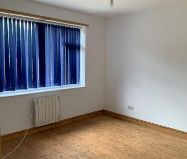 3 bedroom detached bungalow to rent - Photo 3