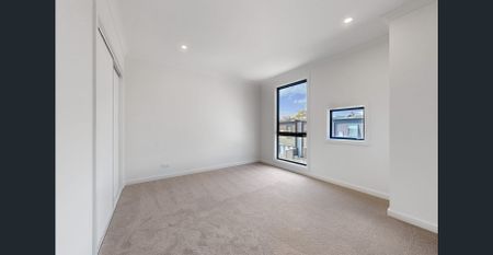 Modern 4 bedroom Townhouse! - Photo 4