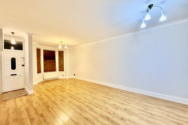 Cardiff Road - Photo 1