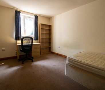 Chestnut Avenue, Hyde Park, Leeds, LS6 1AZ - Photo 4