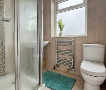 5 bedroom semi-detached house to rent - Photo 6