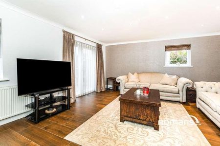 Eskdale Gardens, Maidenhead, Berkshire, SL6 - Photo 3