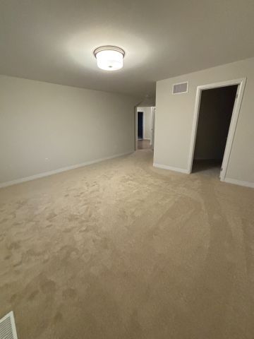 For Lease - 3114 Searidge Street, Out of Area, Ontario - Photo 3