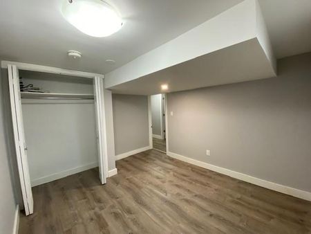 892 Victoria - Lower Unit - Renovated 2 Bedroom Basement Suite - Photo 2