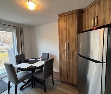 4 1/2 à louer à Bromont - Photo 2