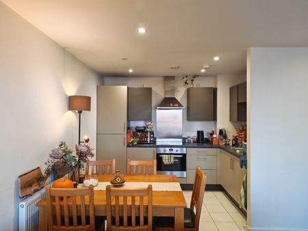 2 Bed Flat, Cordelia Street, E14 - Photo 4