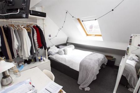 5 bedroom apartment to rent - Photo 3