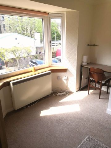 3 Bed Flat, Leyden Court, G20 - Photo 5