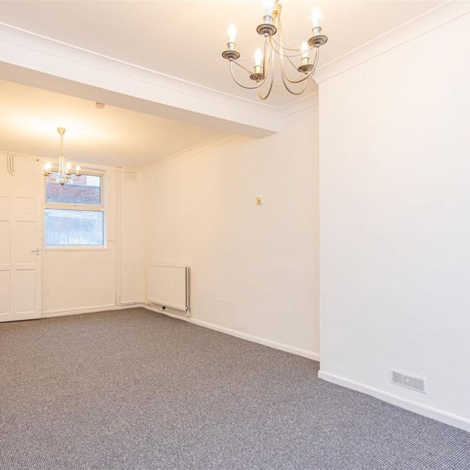 2 bed House - Mid Terrace To Let - Photo 1