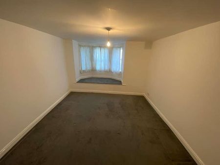 Conference Road, Armley, Leeds, LS12 - Photo 5