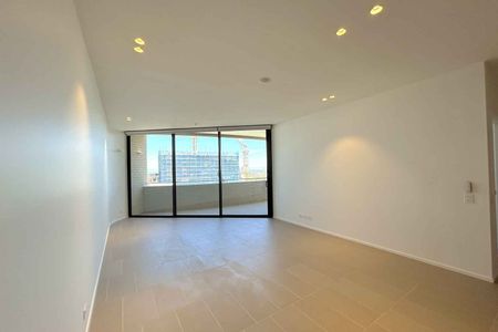 Level 10/1004/40 Solent Circuit Norwest - Photo 2