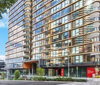 Experience premier luxury in St Leonards - Photo 1