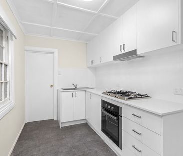 27 Briggs Street, Camperdown NSW 2050 - House For Rent | Domain - Photo 4