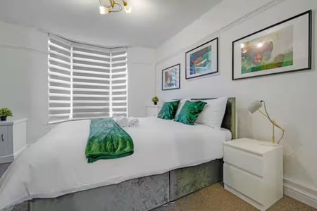 3 Bed Terraced House, Sutton Street, L13 - Photo 4