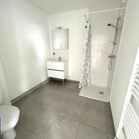 Location Appartement 1 pièce 28m² ST ETIENNE 42000 - Photo 3