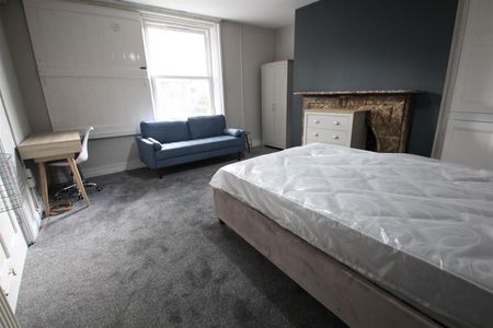 Norwood Grove, Hyde Park, LS6 1DT, Leeds - Photo 2