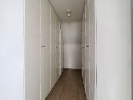 Ruim en comfortabel huis met 4 slaapkamers en grote tuin - Photo 2