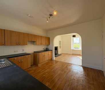 3 bedroom detached house to rent - Photo 3