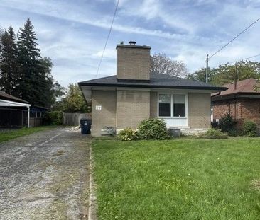 For Lease - 10 Shenley Road Unit# Main, Toronto, Ontario - Photo 4