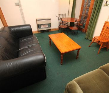 5 bedroom terraced house to rent - Photo 3