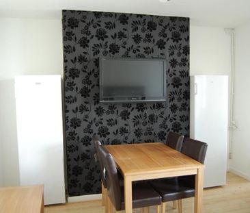 Room in a Shared House, Egerton Street, CH45 - Photo 2