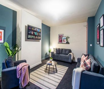 Sunny Grove (room 1), Morley, Leeds - Photo 1