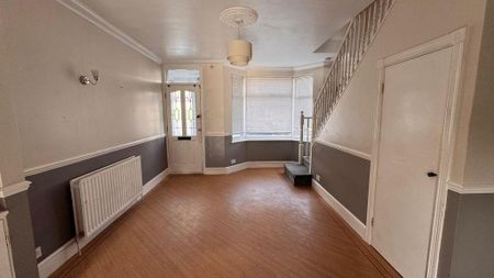 3 bedroom terraced house to rent - Photo 3