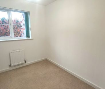 Hornbeam Avenue, Bury St. Edmunds, Red Lodge - Photo 3