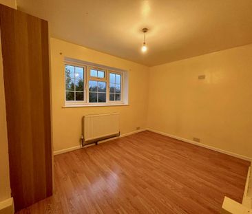 4 bedroom terraced house to rent - Photo 6