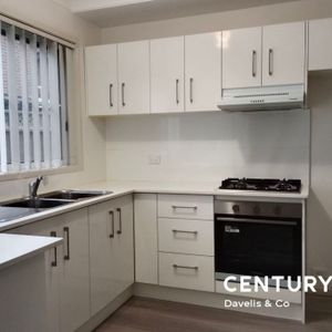 Well-Maintained 2-Bedroom Townhouse – Prime Location&excl; - Photo 2