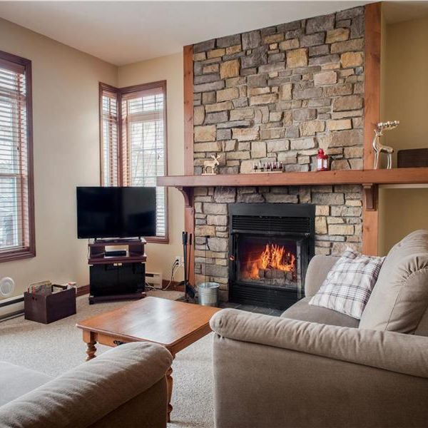 Cap Tremblant: Piscine, tennis, parc enfant - Photo 1