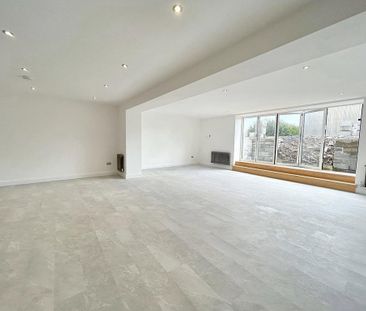 6 bedroom detached house to rent - Photo 2