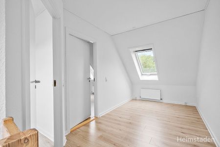 Skønt rækkehus i Holluf Pile med egen have og parkering - Foto 4