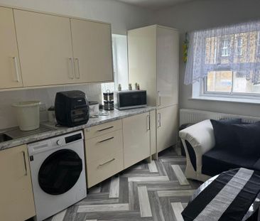 2 bedroom flat to rent - Photo 6