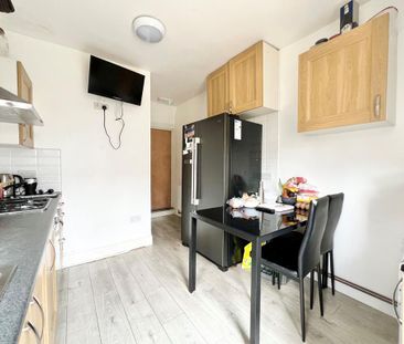 House share to rent - Photo 3