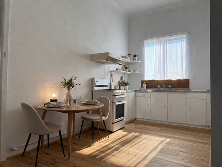 CENTRAL LIVING WITH STUNNING PARK VIEWS - Photo 3