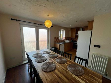 4 bedroom townhouse to rent - Photo 4