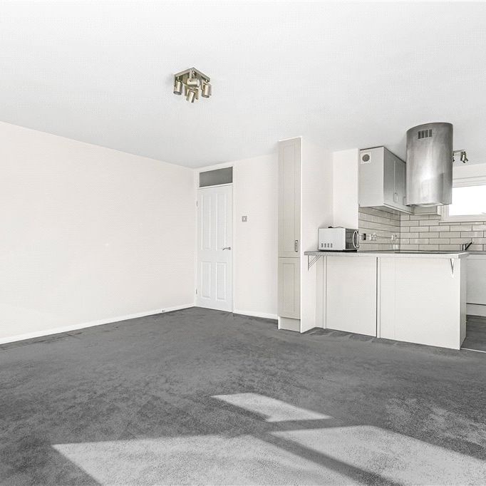 New Court, Addlestone, Surrey, KT15 2EE - Photo 1