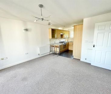 2 bedroom flat to rent - Photo 3