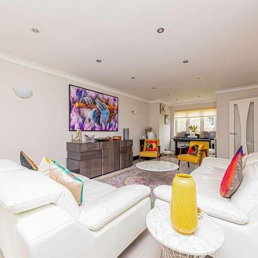 Woodward Close, Winnersh, Wokingham, RG41 - Photo 1