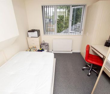 6 bedroom house to rent - Photo 2