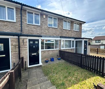 4, Aire Grove, Yeadon, Leeds, West Yorkshire, LS19 7TY - Photo 2