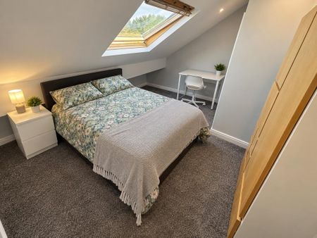 4 bedroom terraced house to rent - Photo 3