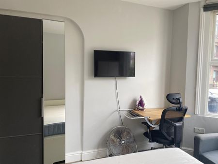 Studio Flat, Oval Road, CR0 - Photo 3