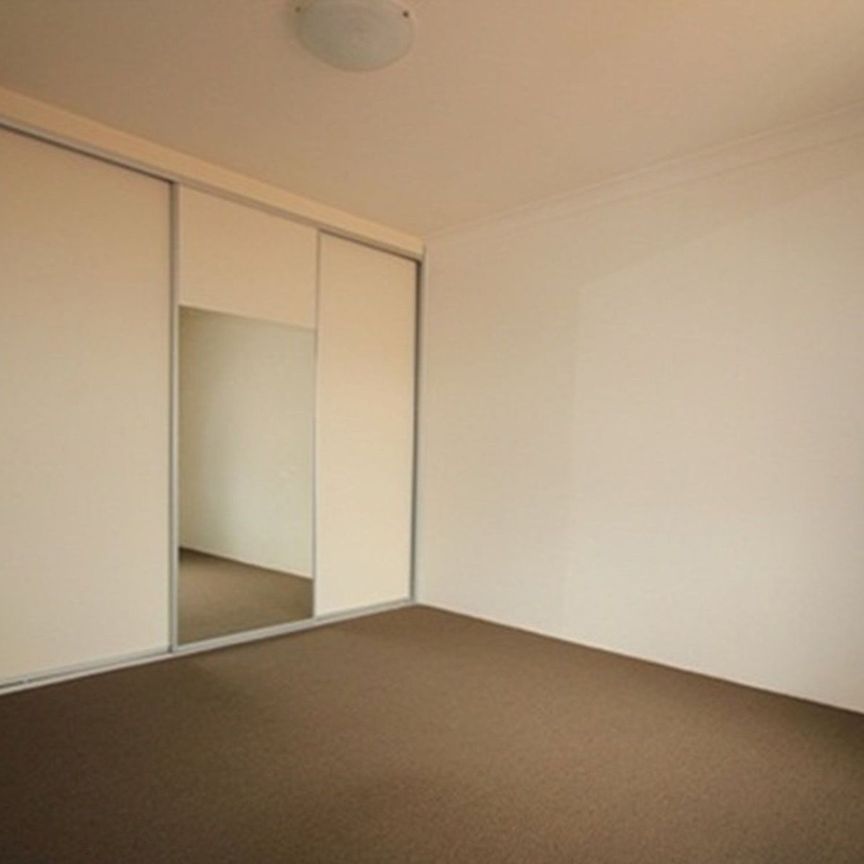 Large Unit Close to Station & CBD - Photo 1