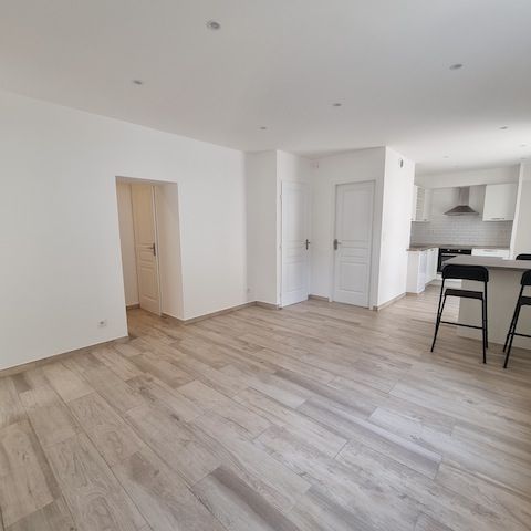 Location Appartement 2 pièces 52m² - Photo 1