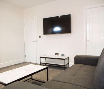 6 bedroom house to rent - Photo 4